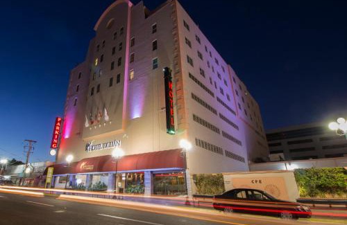 Avenida Revolucion Hotel | Hotel Ticuán