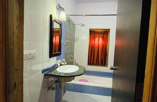 Amar Sagar Pol Hotel | Hotel Tokyo Palace