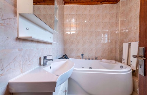 Langata Hotel | Hotel Troy Nairobi