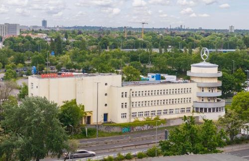 Charlottenburg-Wilmersdorf Hotel | Hotel und Rasthof AVUS