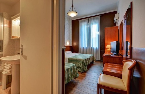 Cenisia Hotel | HOTEL UNIVERSO