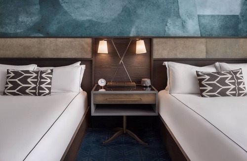 Rainey Street Historic District Hotel | Hotel Van Zandt