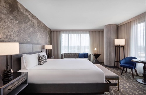 Rainey Street Historic District Hotel | Hotel Van Zandt