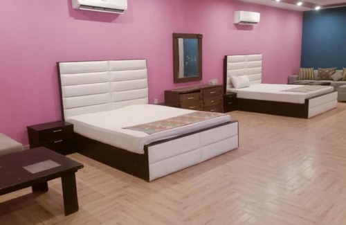 Gulberg Hotel | Hotel Versa Apartment and Lodges Lahore
