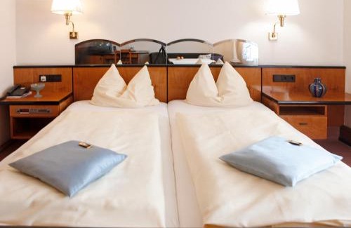 Gruenstadt Hotel | Hotel Villa Brenner