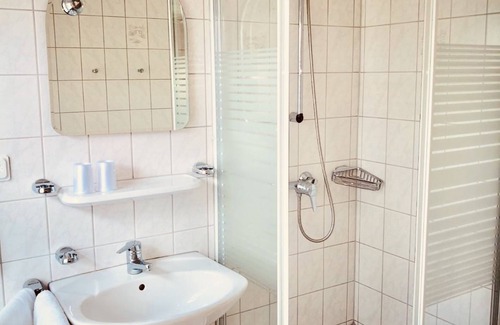 Ostseebad Baabe Hotel | Hotel Villa Fröhlich