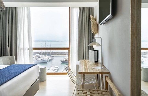 Santander Hotel | Hotel Vincci Puertochico
