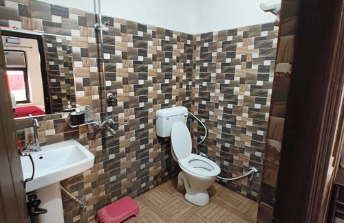 Tapovan Hotel | Hotel Vishla Palace In Unit of SA Brot
