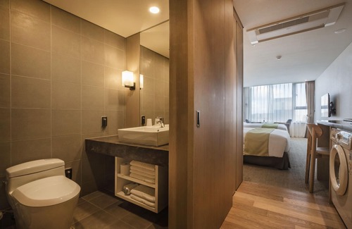 Seogwipo City Hotel | Hotel Winstory