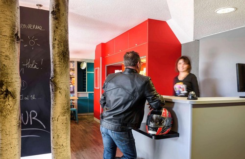 Courcouronnes Hotel | hotelF1 Evry A6