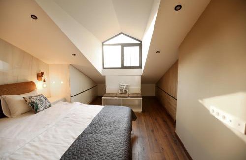 Kentron Apartment | hotelise I Cascade Loft Apartment