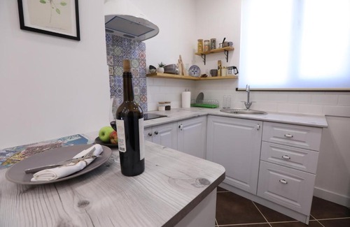 Kentron Apartment | hotelise I Sunflower Studio