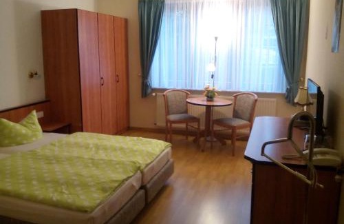 Benz House | Hotelpension Schwalbennest