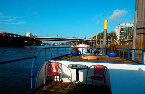 Schlachte Boat Rental | Hotelschiff Perle Bremen