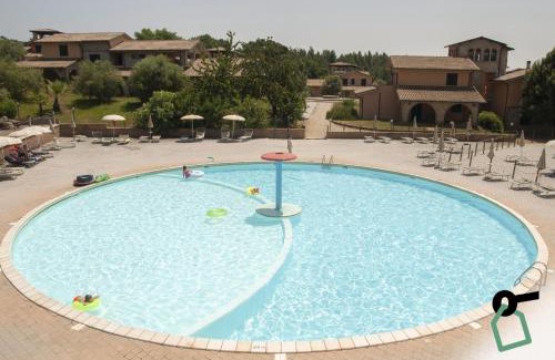 Pian dei Mucini Hotel | HOTIDAY Room Collection - Massa Alta