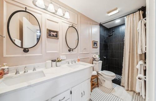 Downtown Tulsa House | Hottub, Pool Table, Basketball, Firepit, Sleeps 8