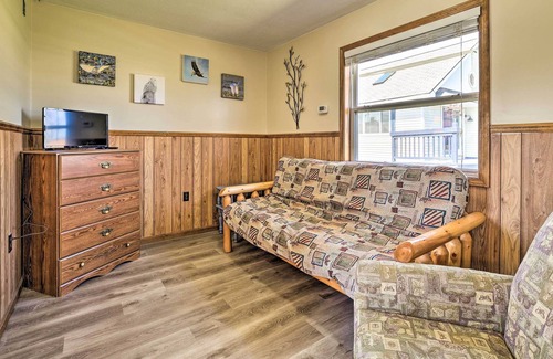 Houghton Lake Cabin | Houghton Lake Cabin w/ Private Resort Beach!