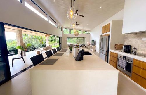 Ballena House | House 15 Min From The Beach With River Access