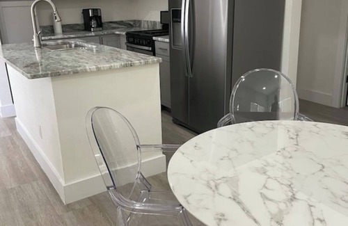 Winter Garden House | House 2 Bedrooms/2 full bathrooms Downtown Winter Garden