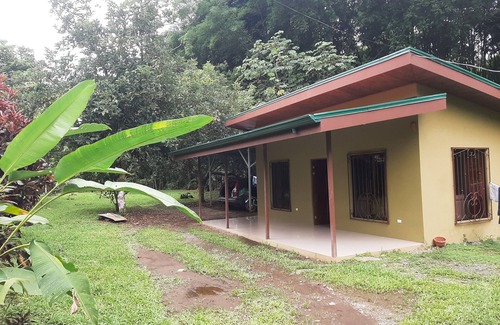 Quepos House | House 30 minutes from Manuel Antonio, quiet place good location