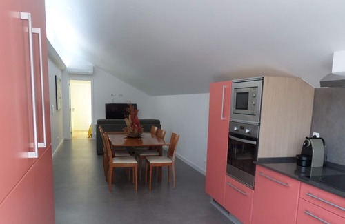 Costa de Caparica Villa | House 3km from the beach with AC and Wi-Fi
