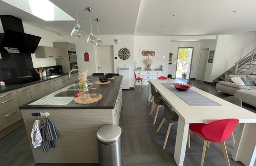 La Bree-les-Bains Villa | House 5* - near sea - swimming pool & garden - La-Brée-Les-Bains (Oléron)