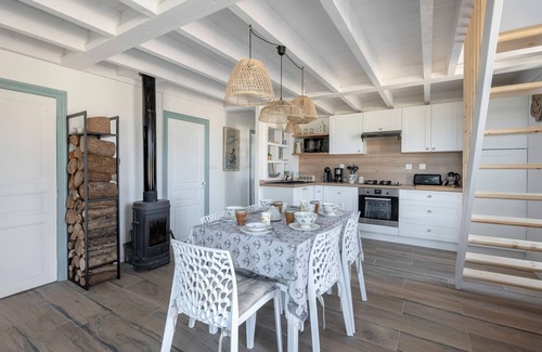 La Plaine-sur-Mer Ski Chalet | House 50m from sea – 4 adults/2 children