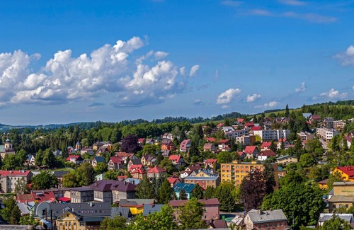 Vrchlabi House | House 6 bedrooms, 22 pers., Garden with outdoor pool and children's playground