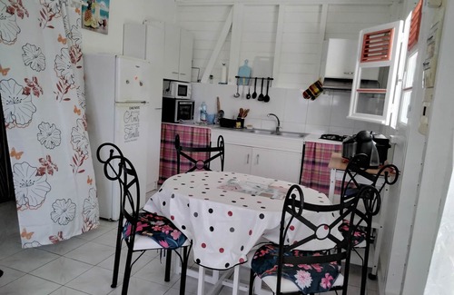 Capesterre-Belle-Eau House | House Alpinias de Nita