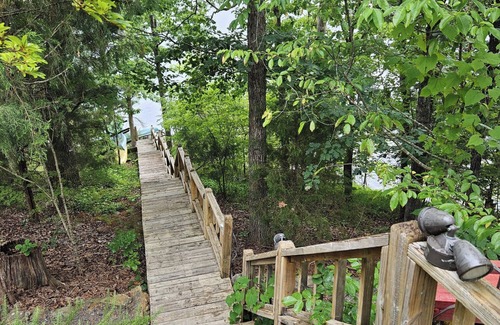 Mount Gilead House | House and Dock on lake Tillery, NC, 4 nights