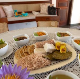 Hikkaduwa House | House by The Sea Hikka