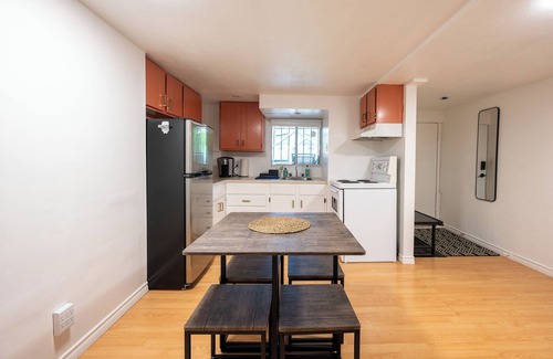 Hastings House | House Cambridge in the heart of East Vancouver