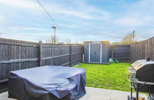 Desborough House | house des b