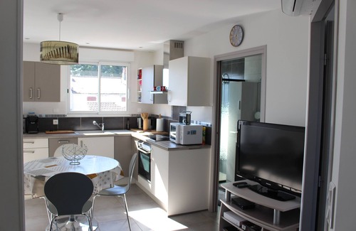 La Tremblade House | House downtown, Garage, internet access, Terrace, private enclosed courtyard