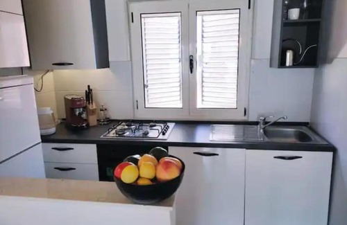 Drasnice Apartment | House Elisa 10 m to the sea