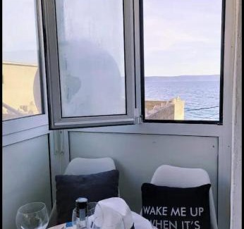 Drasnice Apartment | House Elisa 10 m to the sea