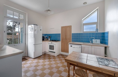 Loire-Atlantique Ski Chalet | House for 12 - Sea view - La Bernerie beach