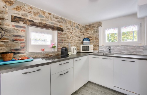 Pleneuf-Val-Andre Ski Chalet | House for 4 2 steps from the Val André beach