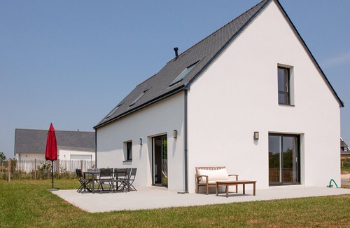 Plobannalec-Lesconil Ski Chalet | House for 8 with garden 1km from the beach