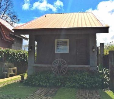 Mendez Crossing West House | House for Rent in Tagaytay Patio Elisabel