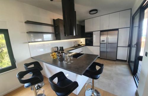 Supetar Apartment | House G