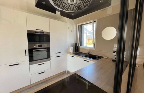 Beg-Meil House | House in Fouesnant Beg Meil with enclosed garden 450m from the beach