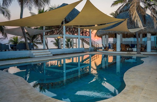 Monterrico Villa | House in Monterrico Beach " Casa Buena Vida ".