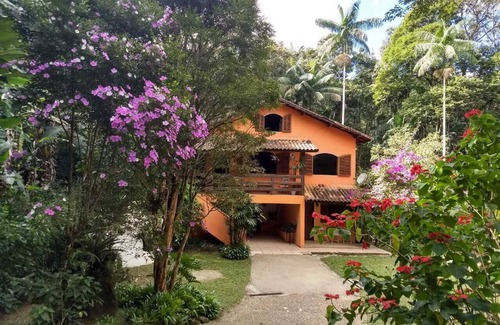 Penedo House | HOUSE IN PENEDO WITH WATERFALL