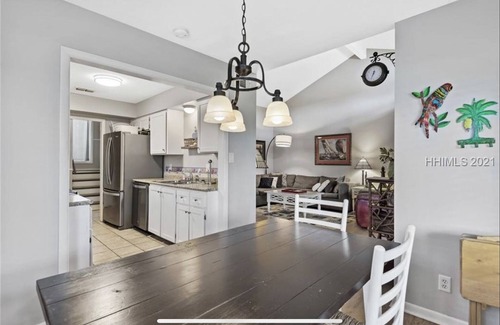 Lawton Woods House | House in Sea Pines w Parking, Bikes, Trail, Fire Pit, BBQ Grill