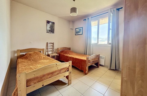 Ota House | House in the heart of the village of Ota