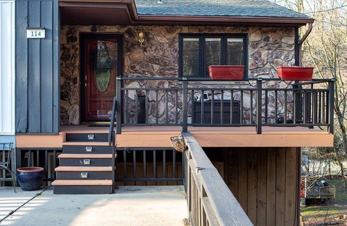 Lambertville House | House in the Tree Tops