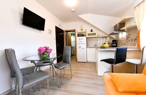 Seliste Dreznicko House | House Jelena