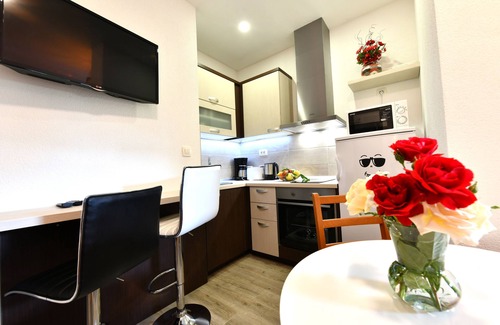 Seliste Dreznicko House | House Jelena