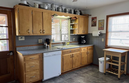 Westford House | House minutes from Pymatuning Lake!